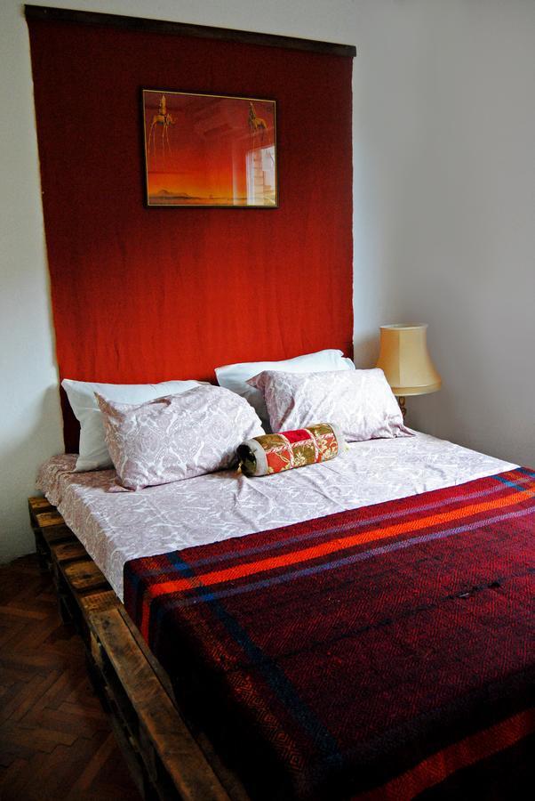 Balkanarama Hostel โมสตาร์ ภายนอก รูปภาพ