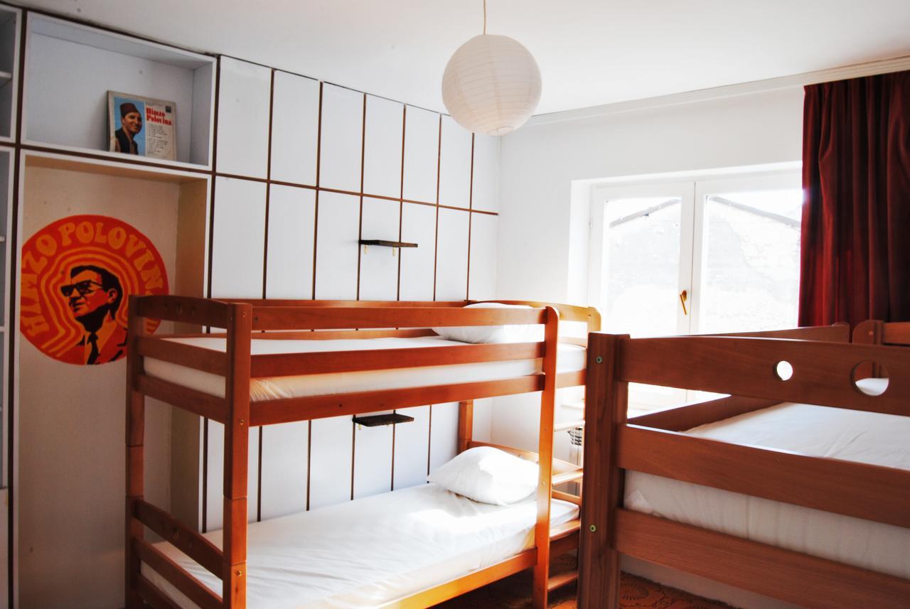 Balkanarama Hostel โมสตาร์ ภายนอก รูปภาพ