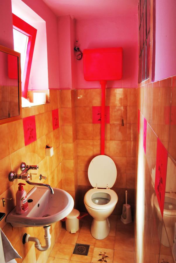 Balkanarama Hostel โมสตาร์ ภายนอก รูปภาพ